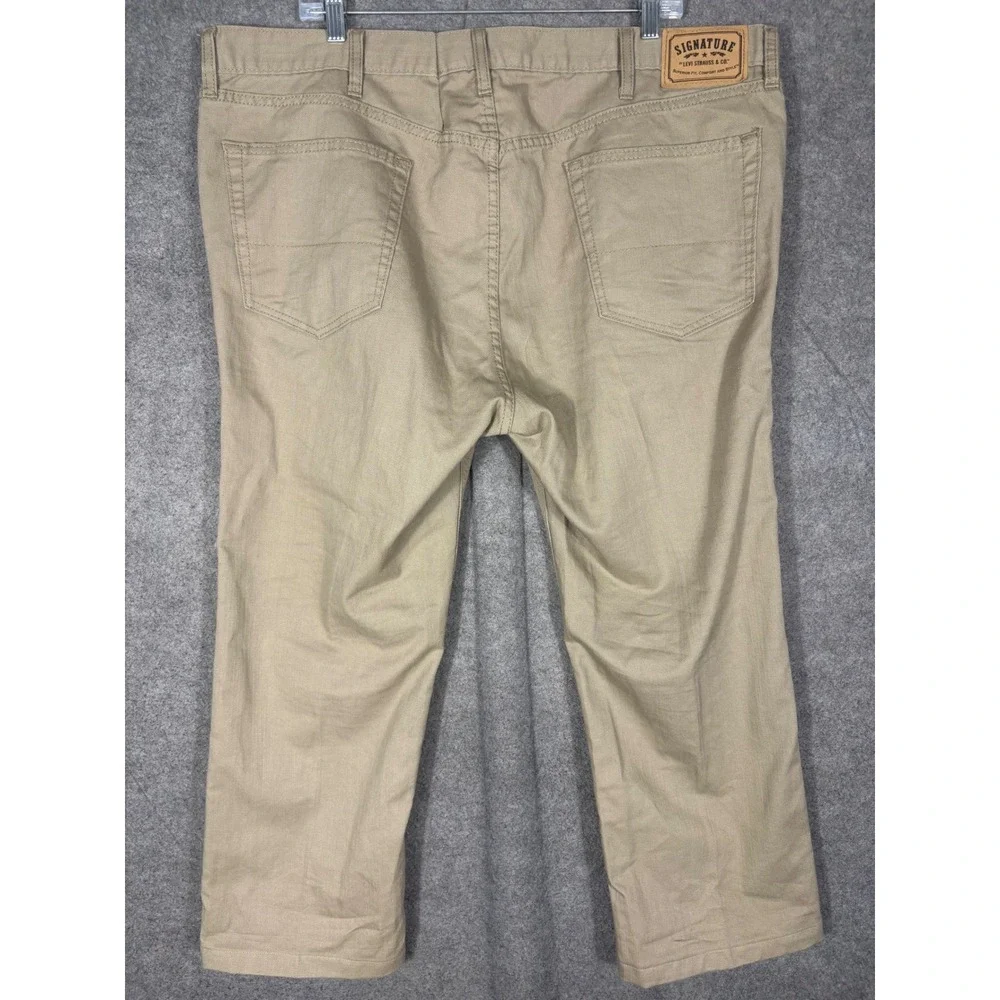 Signature by Levi Strauss Mens Straight Leg Khaki Tan Cotton Pants 42 x 26